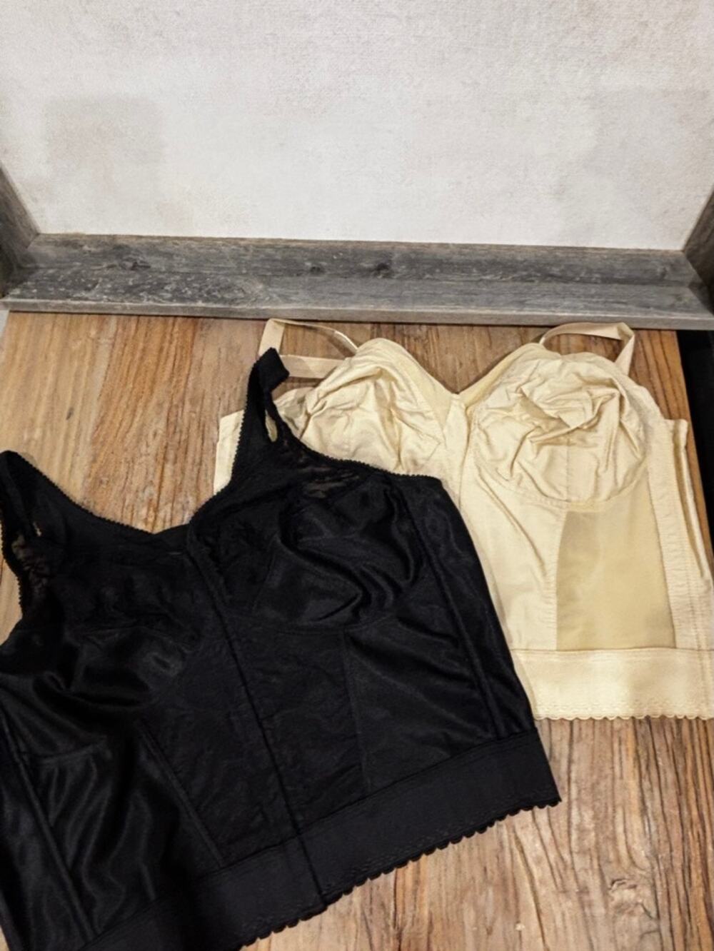 Exquisite Longline Bras 42B Nude Beige Wireless Full Coverage NWT Shapewear